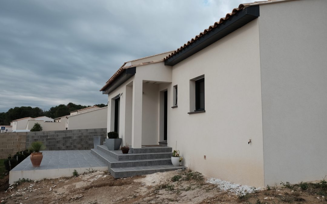 Villa avec porche couvert